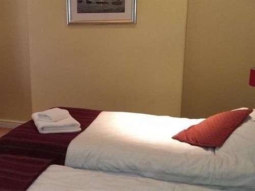 Grapes Hotel, Bar & Restaurant Snowdonia Nr Zip World Locanda