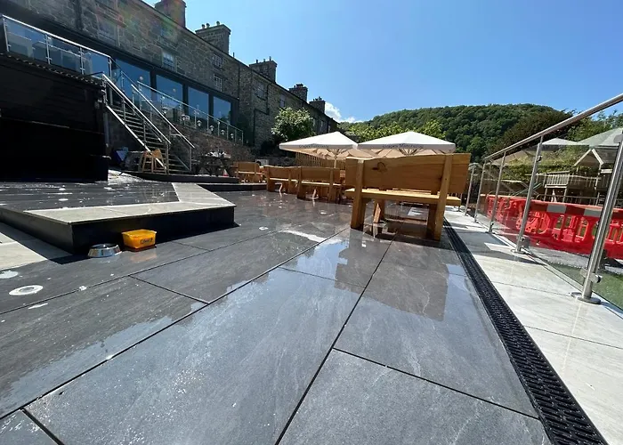 Grapes Hotel, Bar & Restaurant Snowdonia Nr Zip World