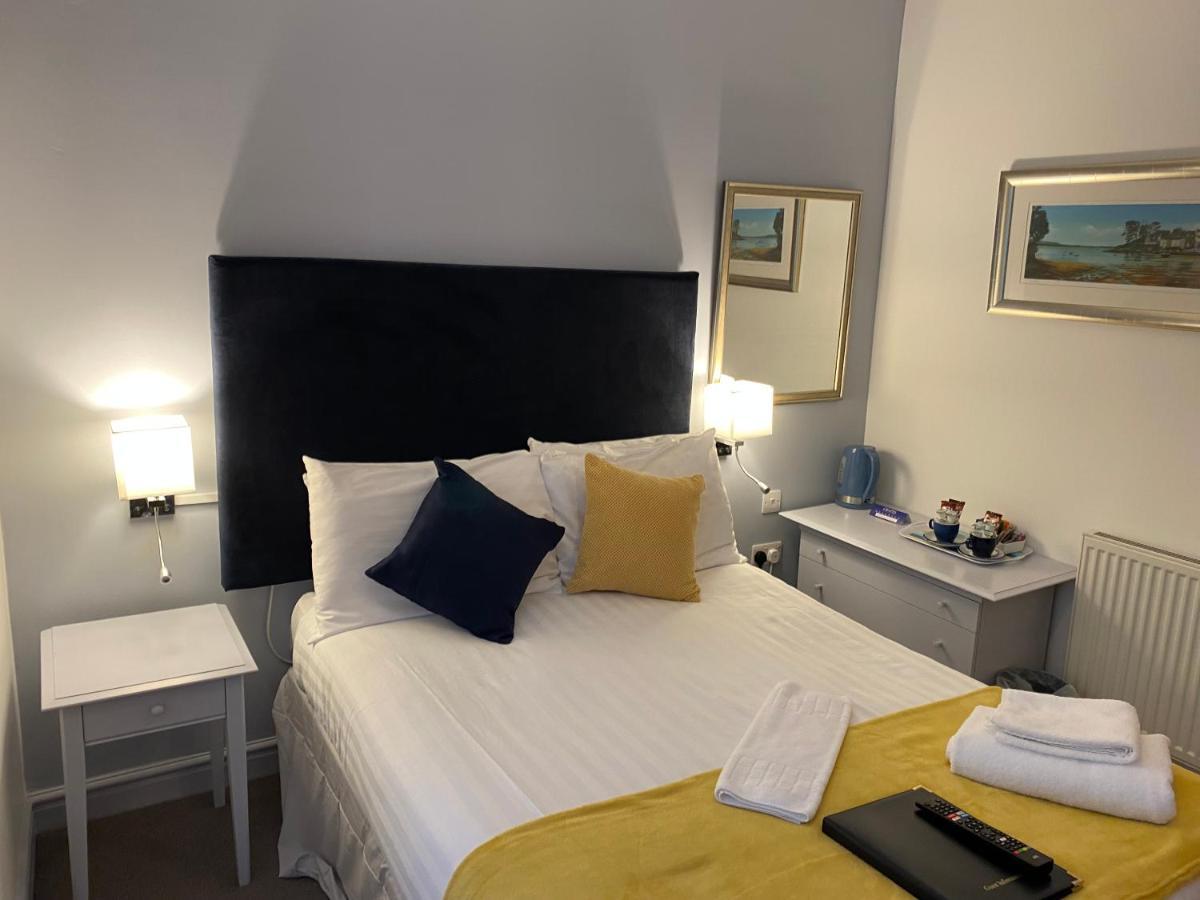 Inn Grapes Hotel, Bar & Restaurant Snowdonia Nr Zip World Blaenau Ffestiniog