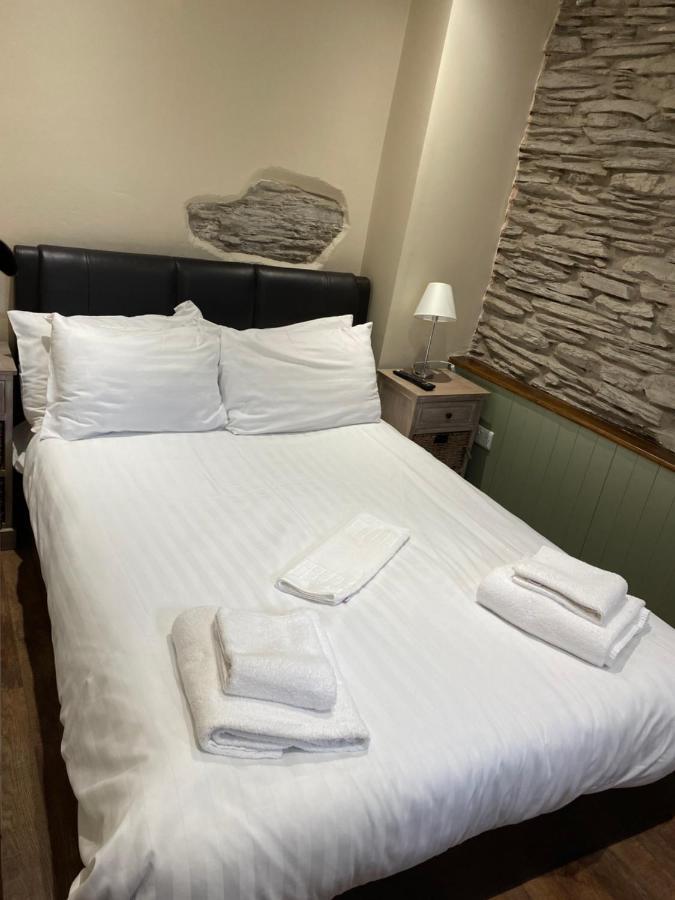 Grapes Hotel, Bar & Restaurant Snowdonia Nr Zip World