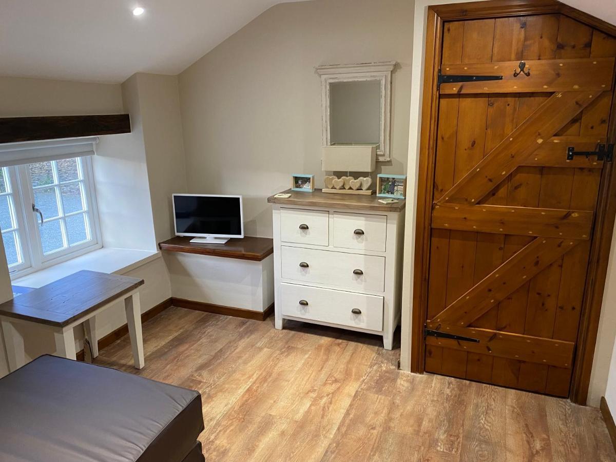 Grapes Hotel, Bar & Restaurant Snowdonia Nr Zip World 4* Blaenau Ffestiniog